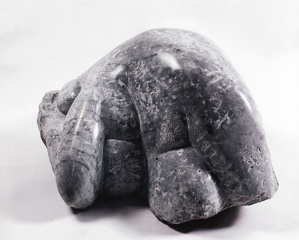 "Mütterliche" 1990, italienischer Marmor, teilw. poliert, 48x47x30cm